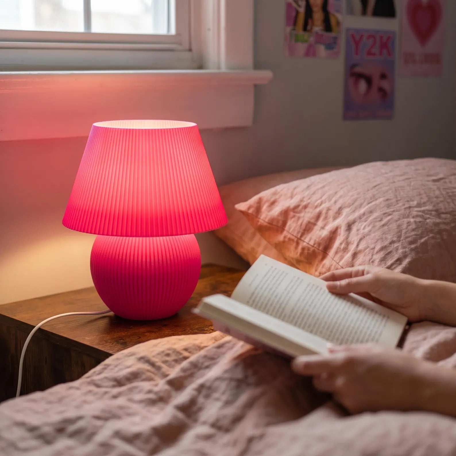 Mushroom Lamp — Ribbed LED Table Lamp with Dimmer